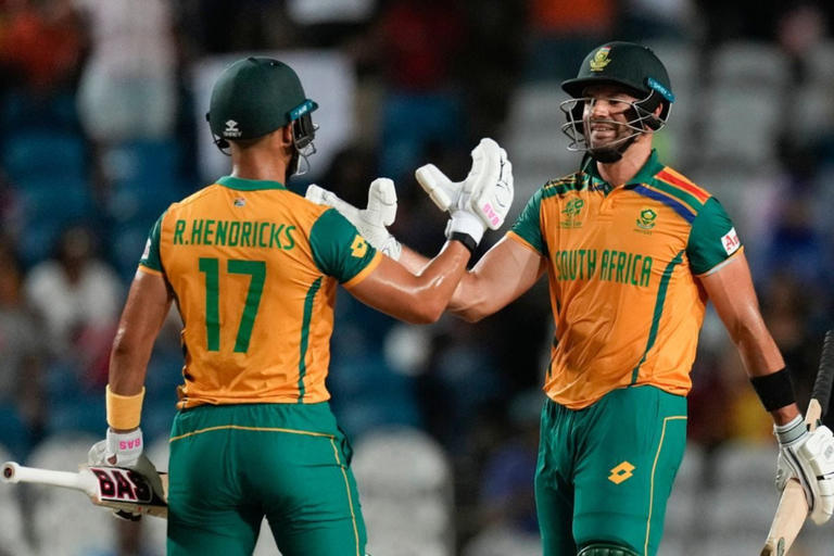 Rickelton and Hendricks Shine in First T20I Against Ireland