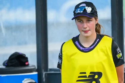 Rising Star Mia Barwick Joins Hobart Hurricanes in T20 Spring Challenge