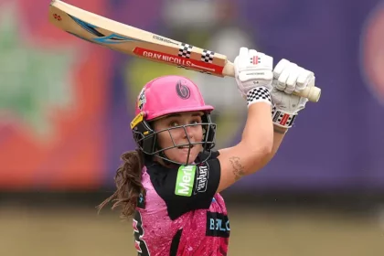 Amelia Kerr Sparkles for Sydney Sixers in WBBL